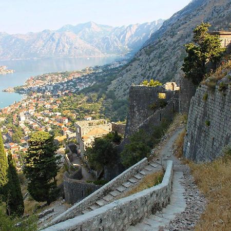 Апартаменти Old Town Kotor Square Екстер'єр фото