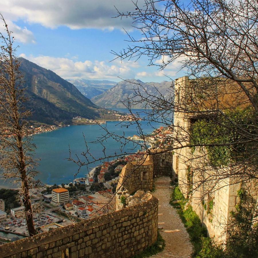 Апартаменти Old Town Kotor Square Екстер'єр фото